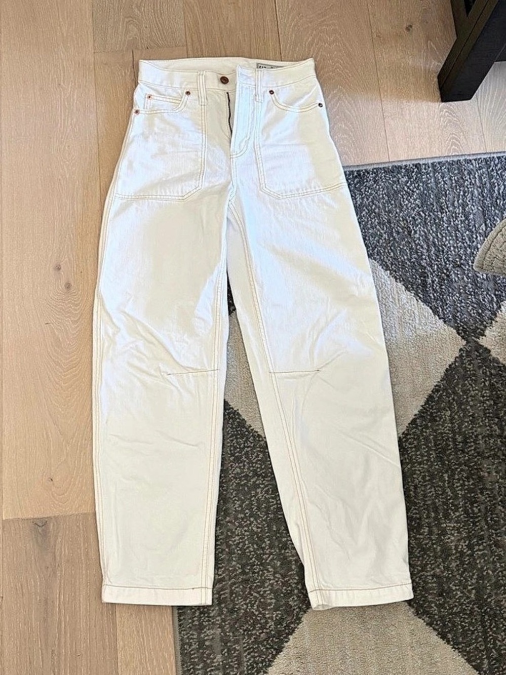 Gap High Rise Barrel Jeans White Straight Leg Jeans